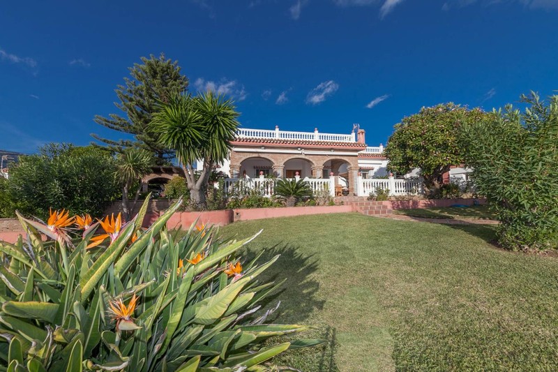 Marbella Property - 4 slaapkamer villa in Marbella met privé zwembad - In prijs verlaagd!